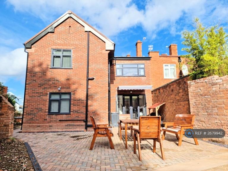 Studio flat in Park Rd, Moseley, Birmingham, B13 (#2679942)