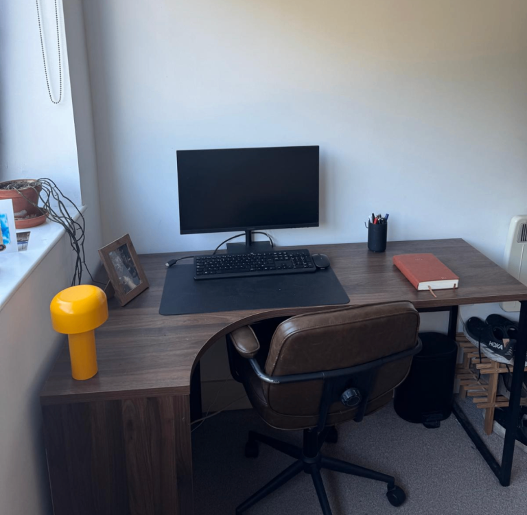 Corner Desk 2 Drawers in Walnut 