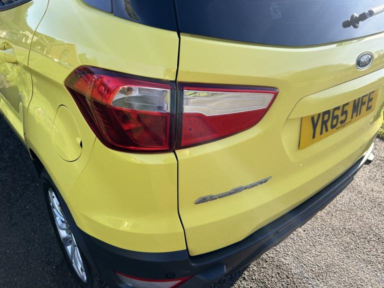 FORD ECOSPORT 1.5 Zetec 2015
