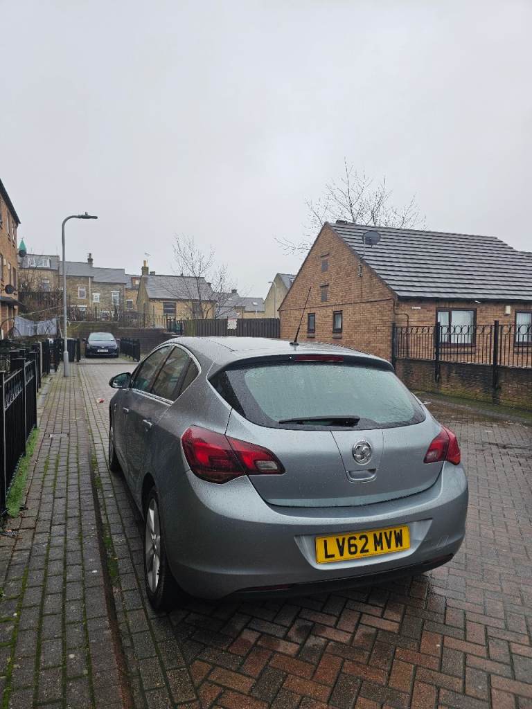 Vauxhall Astra SRI 2012 – 1.6 Petrol – 70k 