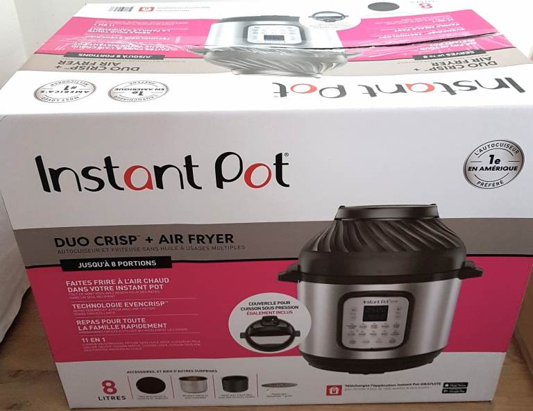 INSTANT POT Duo Crisp Air Fryer Slow Pressure Cooker with 2 Bonus Lids 8 Litres VERY GOOD CONDITION
