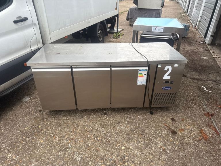 Commercial undercounter fridge cafe shop restaurant takeaway 