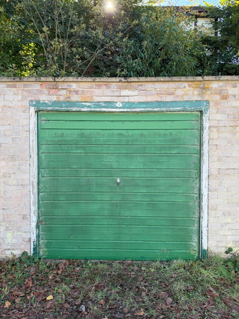 Freehold Single Lock up Garage 