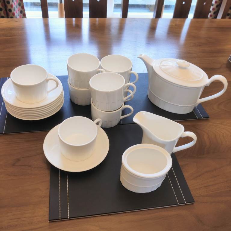 Wedgewood Bone China Tea-Set