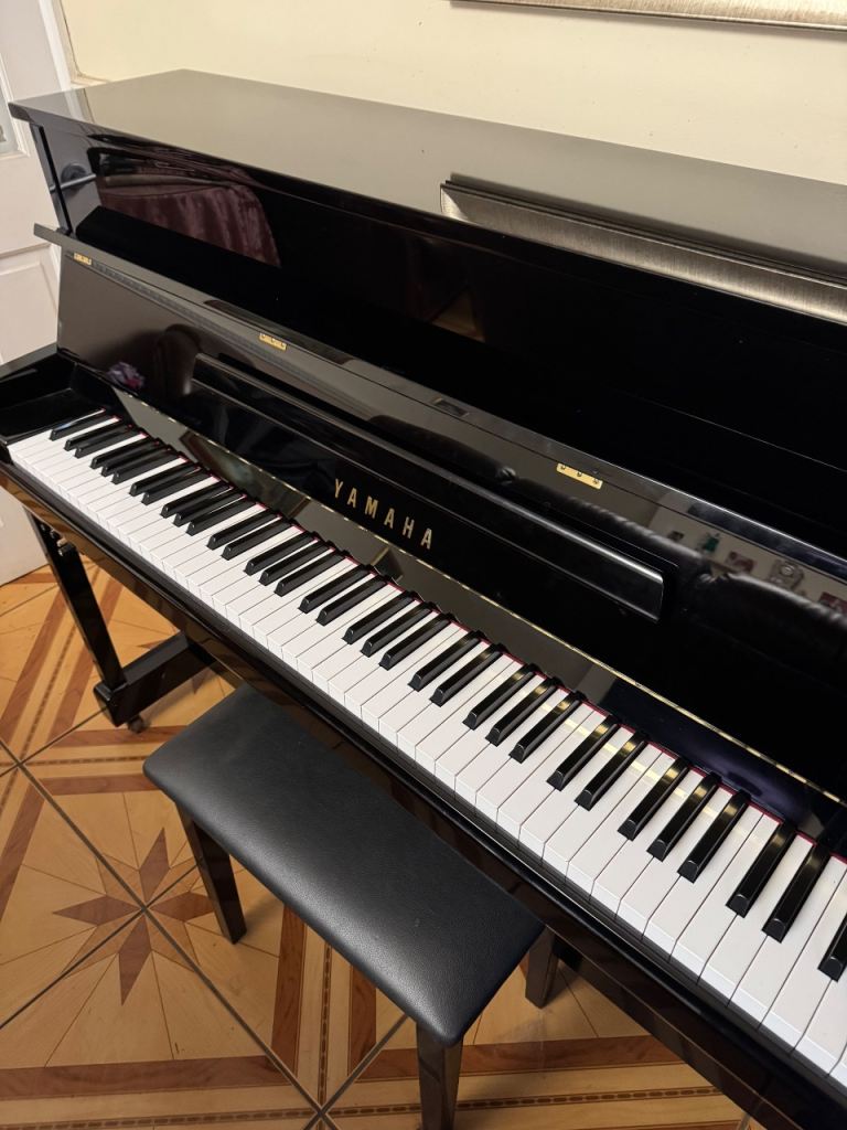 Yamaha upright silent piano 