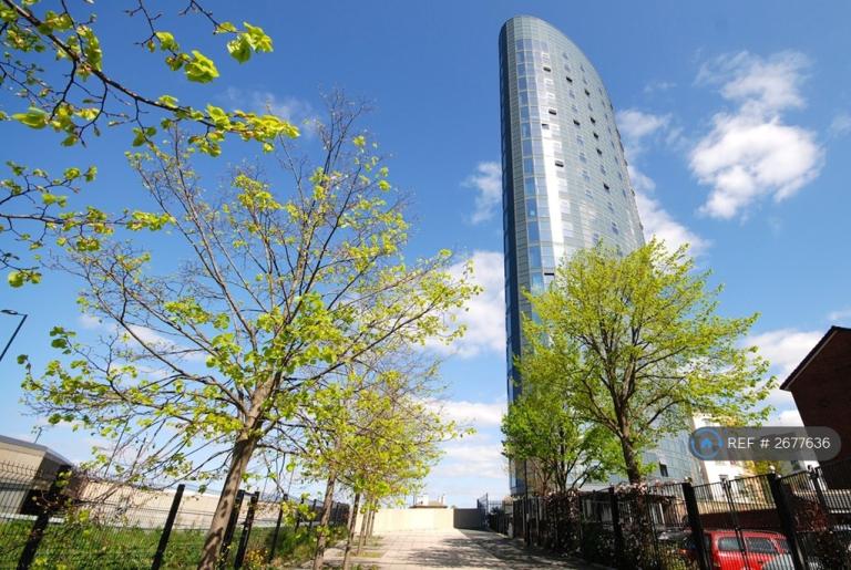 2 bedroom flat in Angel Lane, London, E15 (2 bed) (#2677636)