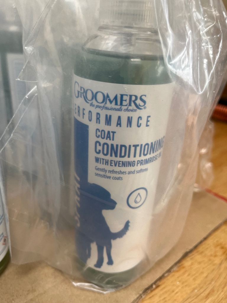 Groomers performance dog coat conditioner spray