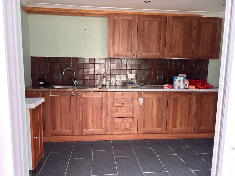 Wood effect kitchen units