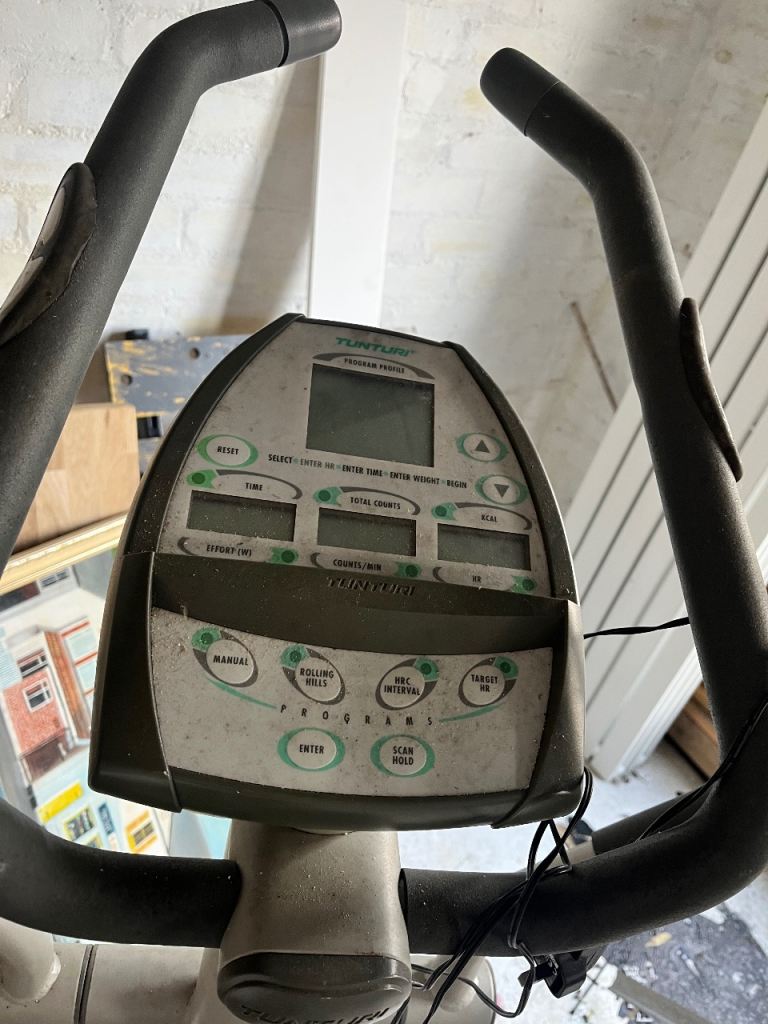 TUNTURI CROSS TRAINER