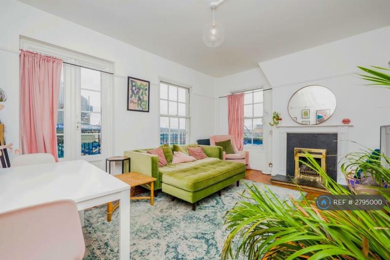 2 bedroom flat in Branksome House, Cardiff, CF10 (2 bed) (#2795000)