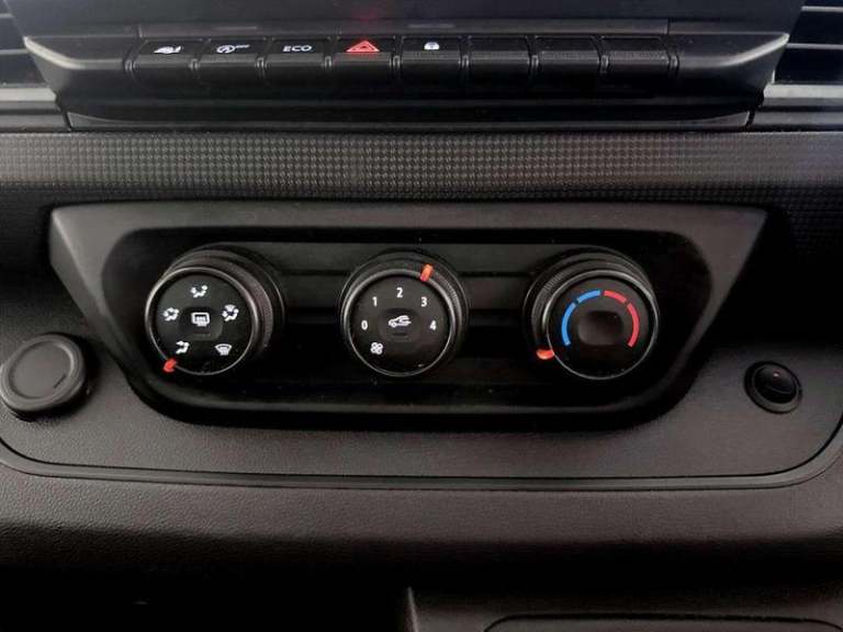 2022 Renault Trafic 2.0 dCi Blue SL28 Business L1 H1 Euro 6 (s/s) 5dr Manual Panel Van Diesel Manual