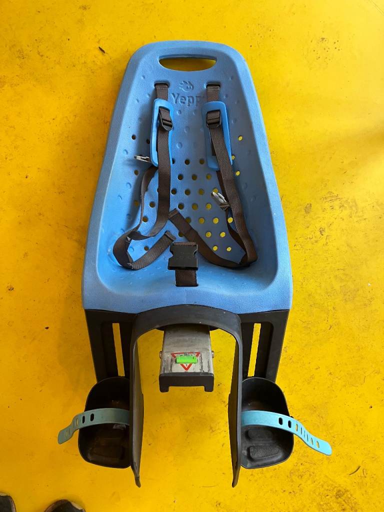 Thule Yepp Maxi Frame Mounted Seat with Bracket and Keys