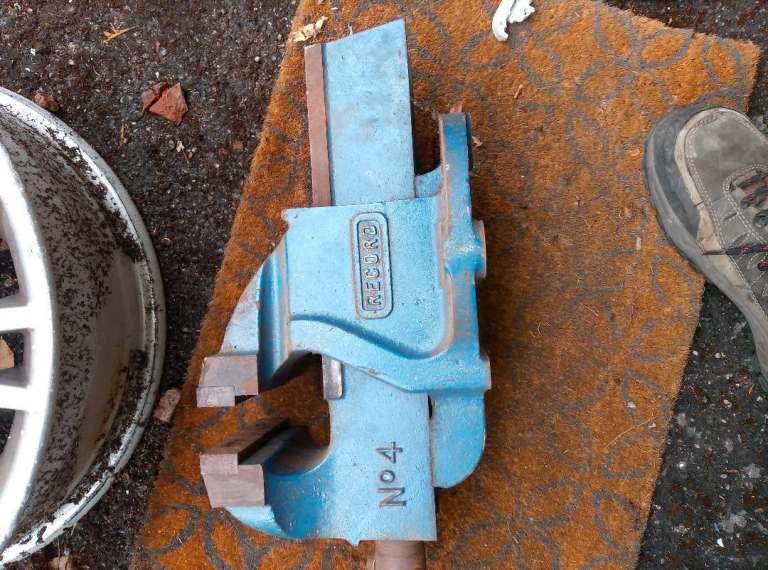 NEW OLD STOCK RECORD NUMBER 4 VICE VISE UNDER HALF PRICE