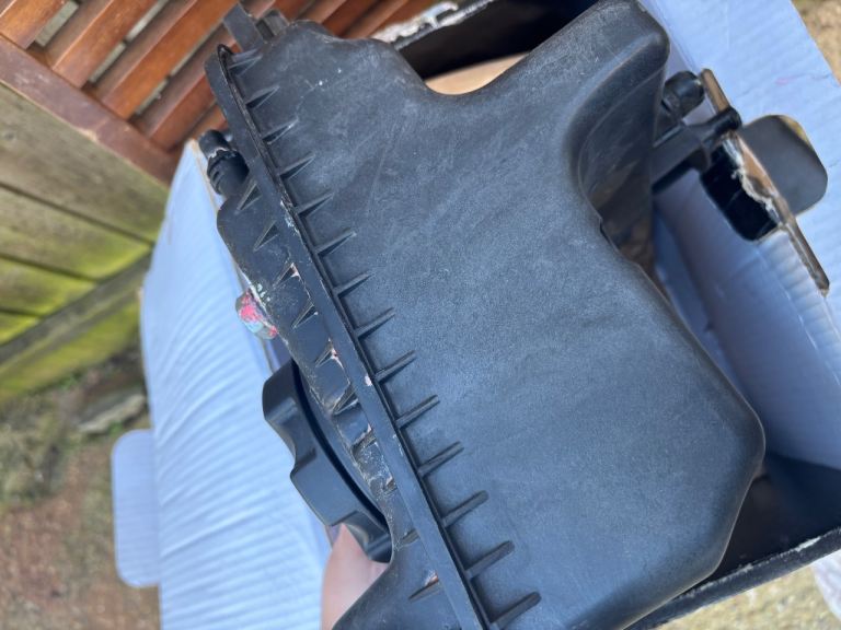 Radiator coolant expansion tank 