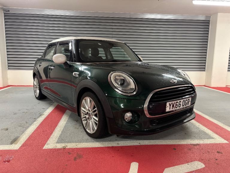 Mini Cooper D 1.5 Diesel (2016) – British Racing Green – ULEZ – £20 Road Tax. 