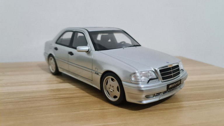 Ottomobile 1:18 Mercedes-Benz C36 AMG W202 Silver 1990 OT443 Model Car made in  3000 units 