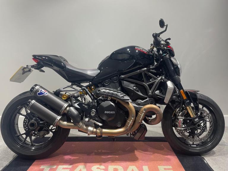 Ducati M1200 R Monster