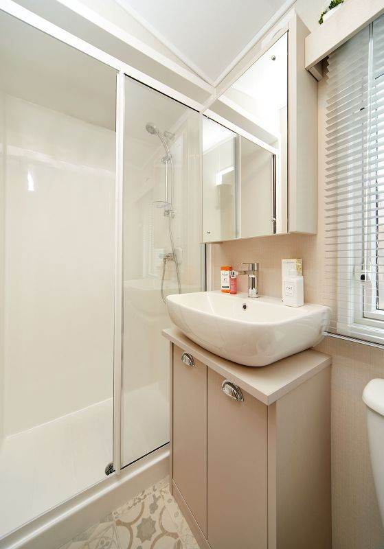 Luxury 2 Bed Carnaby Lakehouse | Abbots Salford Holiday Park