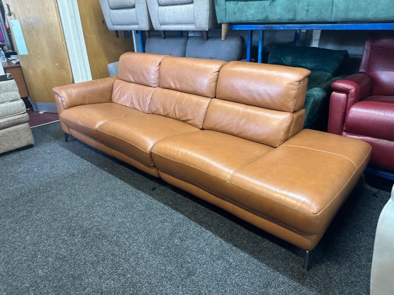 EX DISPLAY SOFOLOGY ILLINOS 4/5 SEATER LEATHER SOFA UPTO 65%OFF RRP
