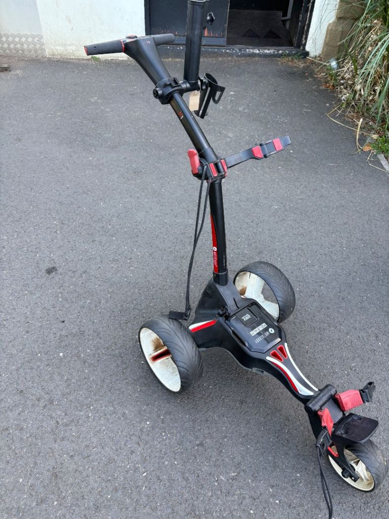 Motocaddy golf trolley 