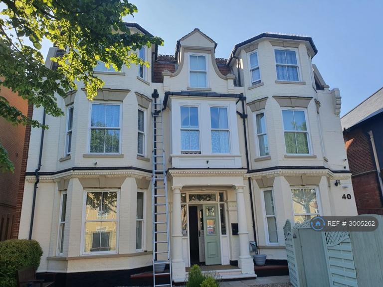Studio flat in Kirkley Cliff Road, Lowestoft, NR33 (#3005262)