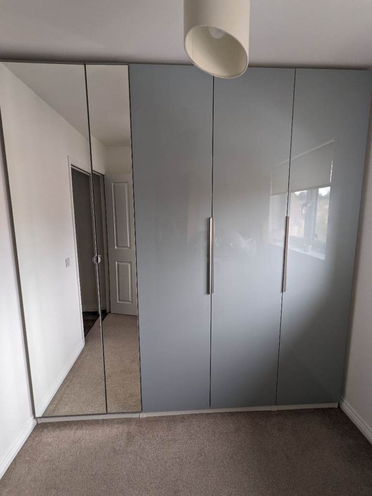 Large 3 Door Wardrobe