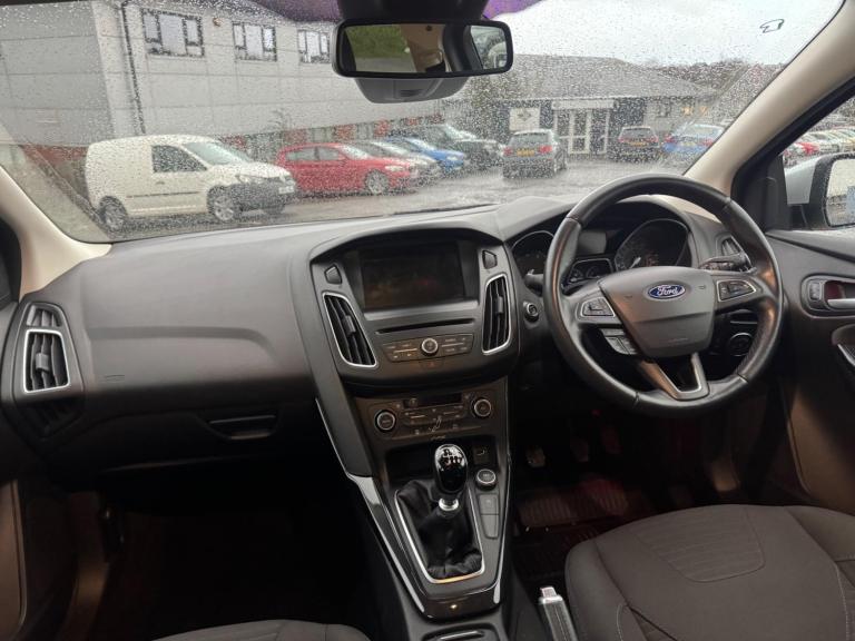 2015 Ford Focus 1.0 EcoBoost 125 Titanium 5dr HATCHBACK PETROL Manual
