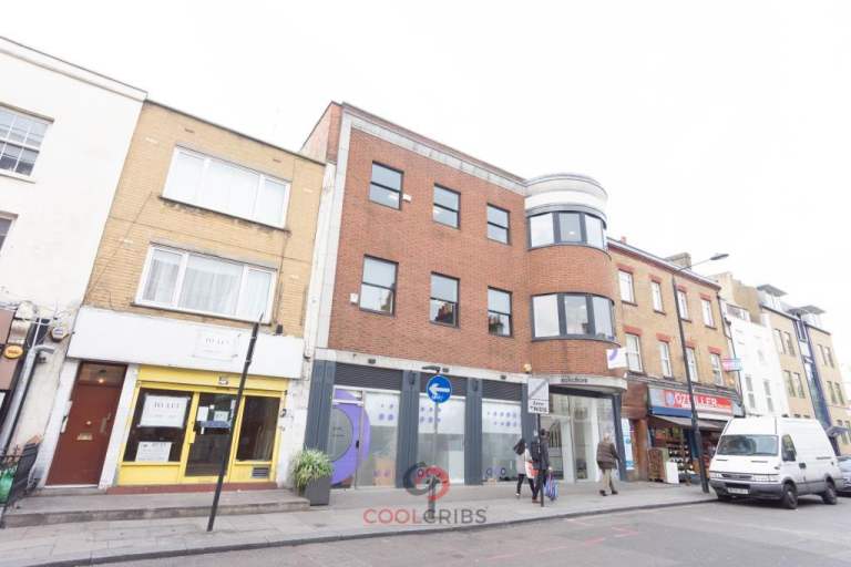 Studio apartment situated in Victorian building, Pratt Street, Camden Town, London NW1-Ref: 2252