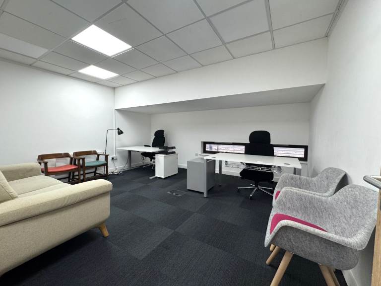 Small Offices / Small Beauty Studio's to Rent in Kensington W14