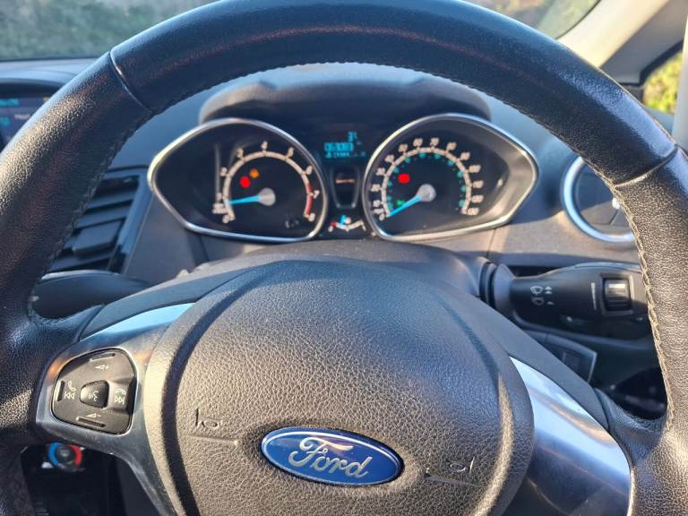 Ford, FIESTA, Hatchback, 2015, Manual, 1241 (cc), 3 doors
