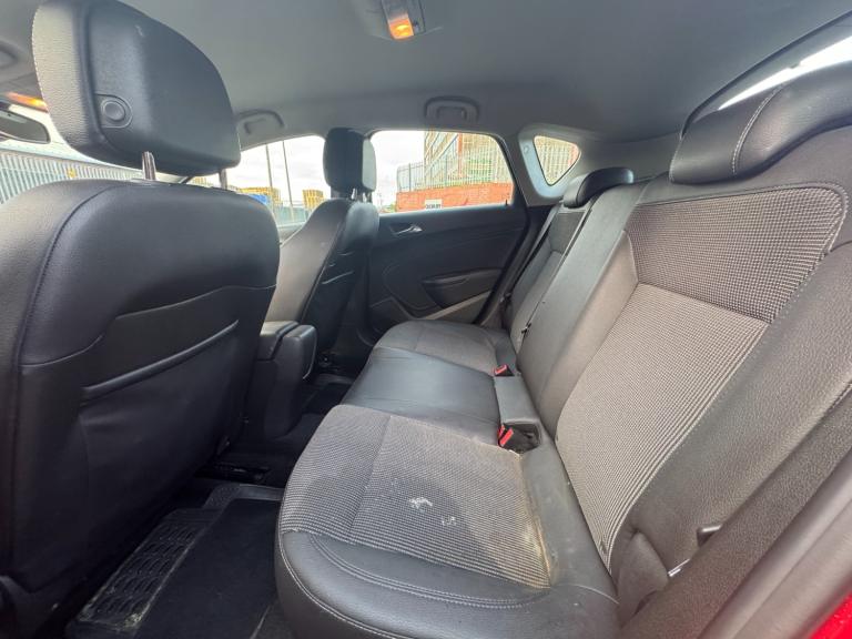 2013 Vauxhall Astra 1.6i 16V SE 5dr HATCHBACK Petrol Manual