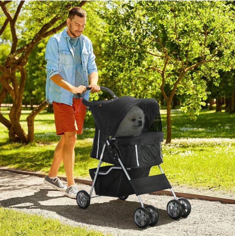 Dog pushchair 