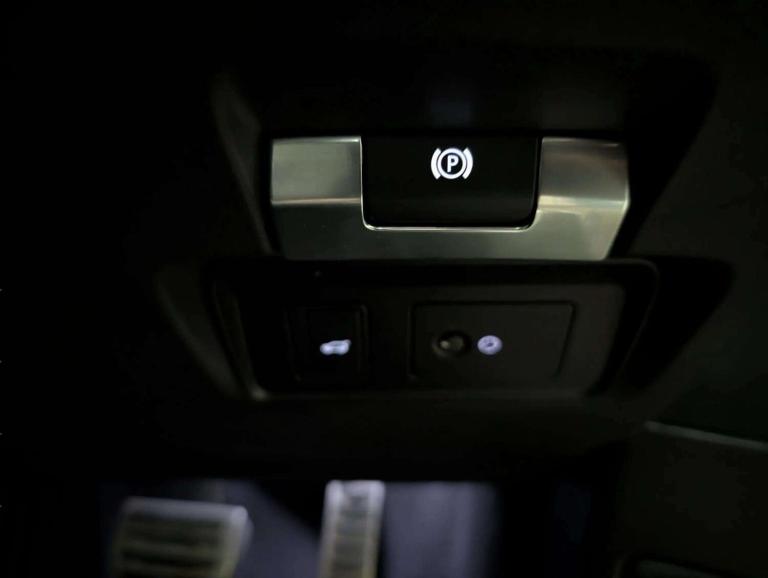 2020 Land Rover Range Rover Evoque 2.0 D180 MHEV R-Dynamic SE Auto 4WD Euro 6 (s/s) 5dr ESTATE Di...