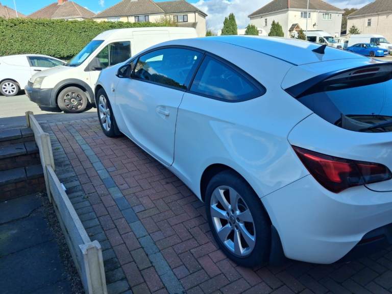 Vauxhall, ASTRA GTC, Hatchback, 2015, Manual, 1364 (cc), 3 doors