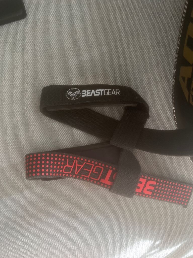 Various gym accessories 