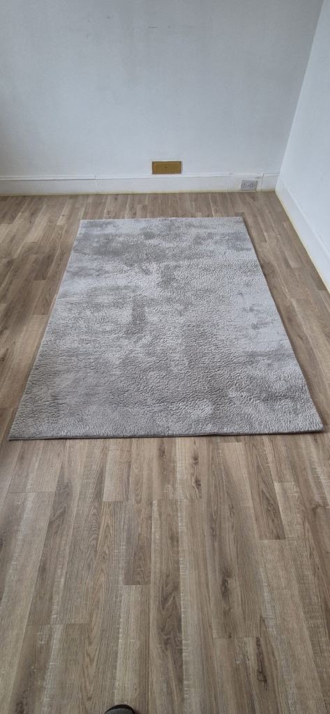 Grey rug