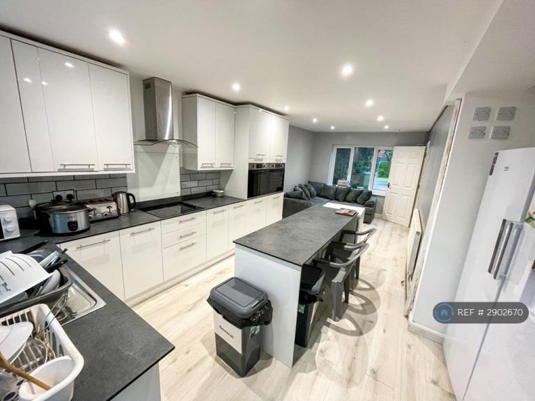 1 bedroom in Fremantle Road, Aylesbury, HP21 (#2902670)