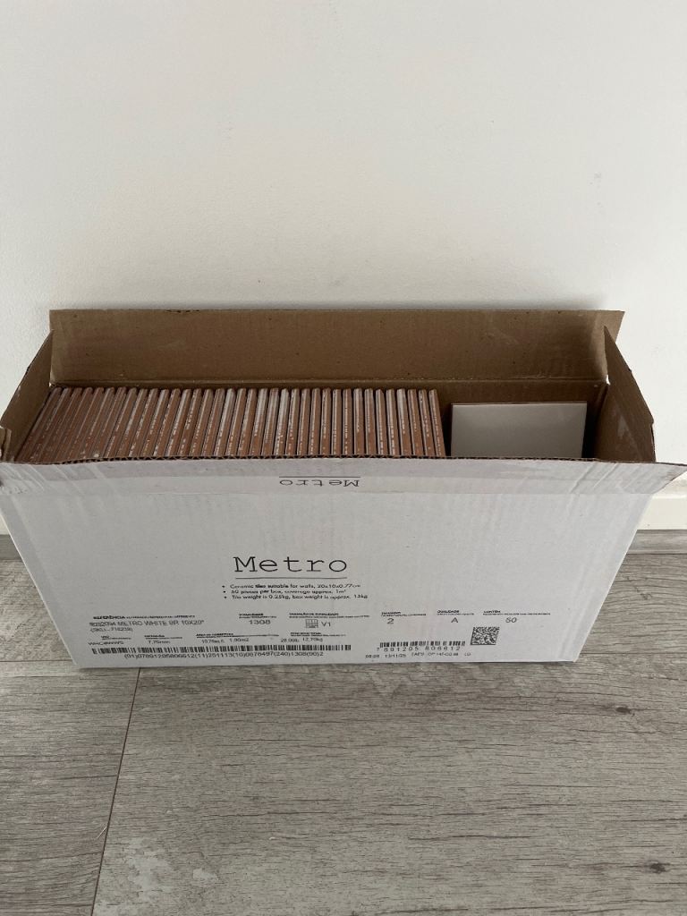 37x ceramic white metro gloss TOPPS TILES