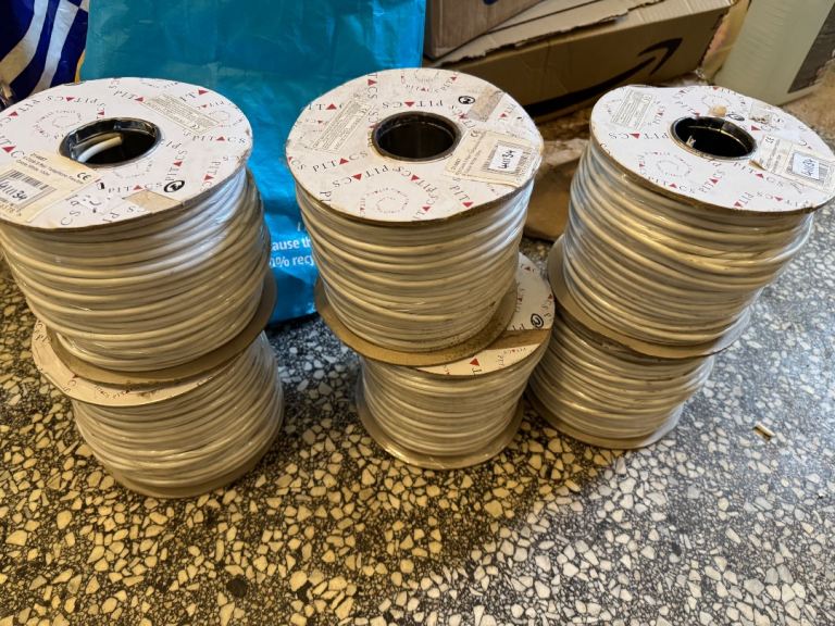 6 reels of 100 metre cable 6 core copper 