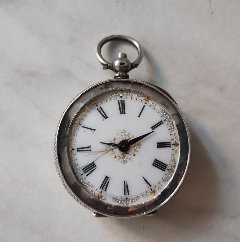 Vintage Silver Pocket Watch – Intricate Engraving
