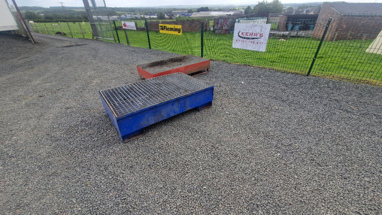 205 litre 45 gallon drum barrel bunded spill tray garage mechanic tractor 