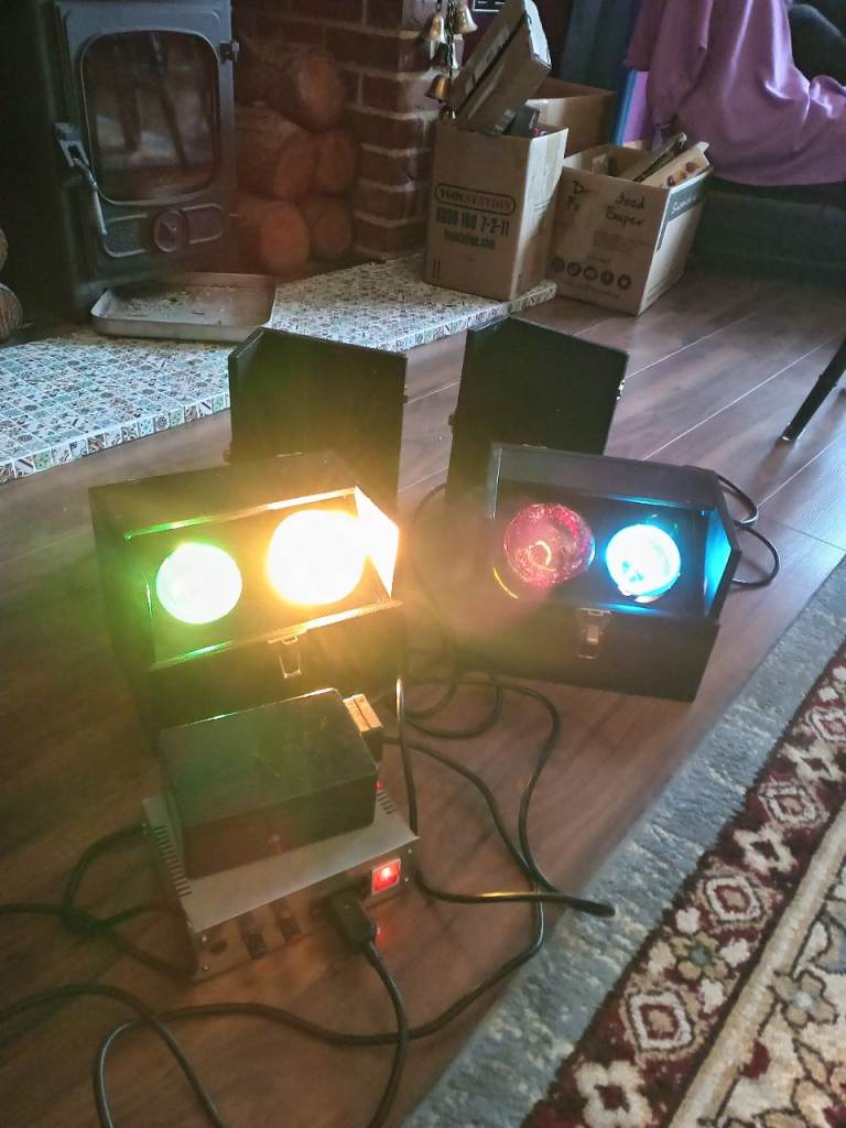 Retro DJ lights 2 police lights and 2 units housing 2 lights each in holdall