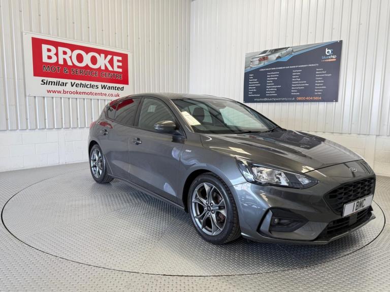 2018 Ford Focus 1.0T EcoBoost ST-Line Euro 6 (s/s) 5dr HATCHBACK Petrol Manual