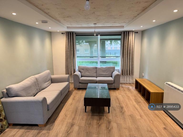 3 bedroom flat in St. Mungo Avenue, Glasgow, G4 (3 bed) (#2895433)