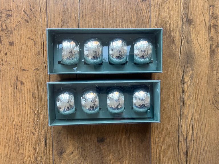 8 x silver plated napkin rings
