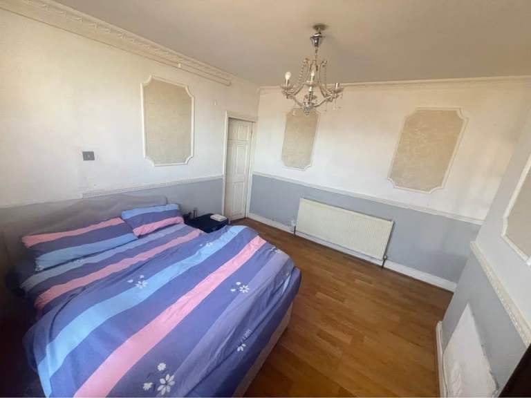 Private room for rent