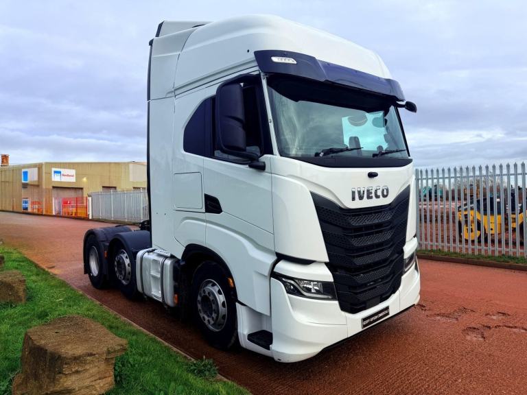 IVECO S-WAY 490 2022 (22) EURO 6, 6X2 MIDLIFT AXLE TRACTOR UNIT