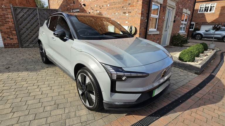 Volvo, EX30, Single motor Extended range 69Kwh. Ultra