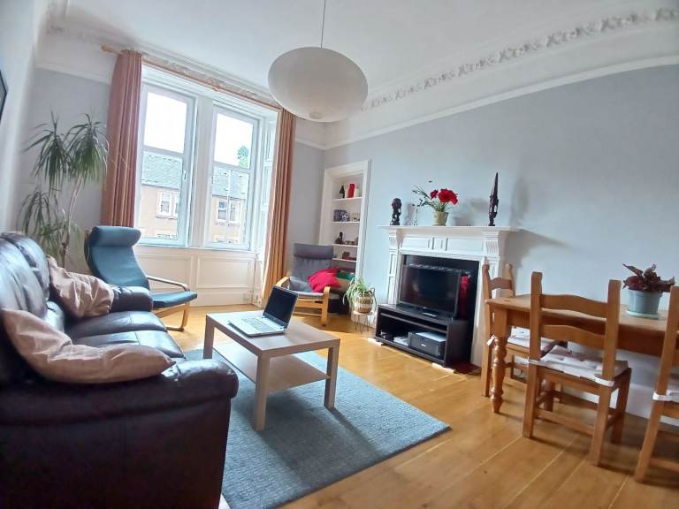 Recently modernised, 1st floor,2 bedroom flat, Morningside, Edinburgh