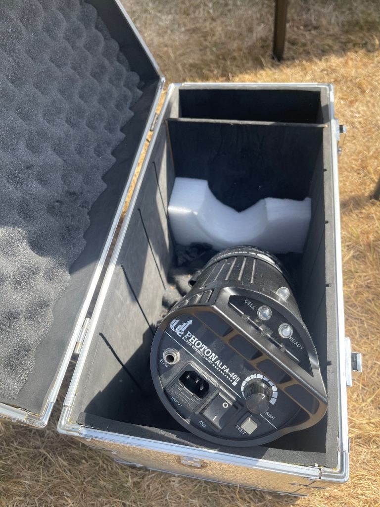 Photon ALFA-400 Studio Strobe Light in Flight Case